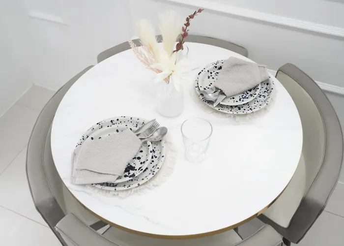 Tres E Staycation Hotel Manila